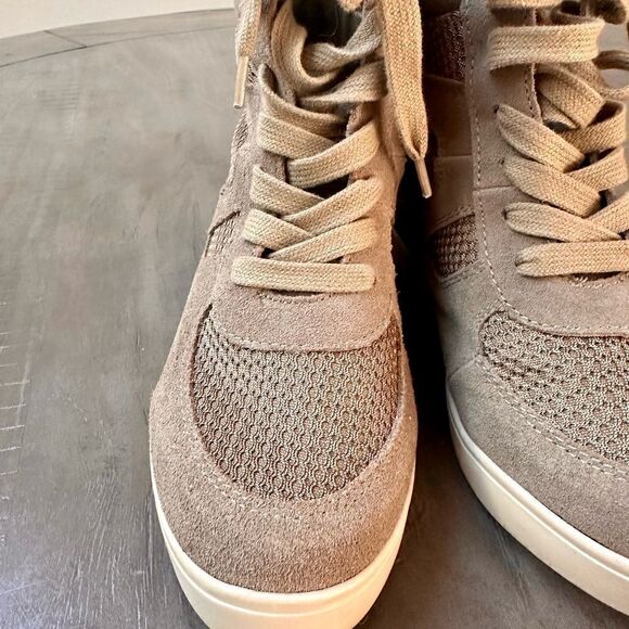 Steve Madden Olympia wedge, hi top sneaker booties. - Picture 5 of 7